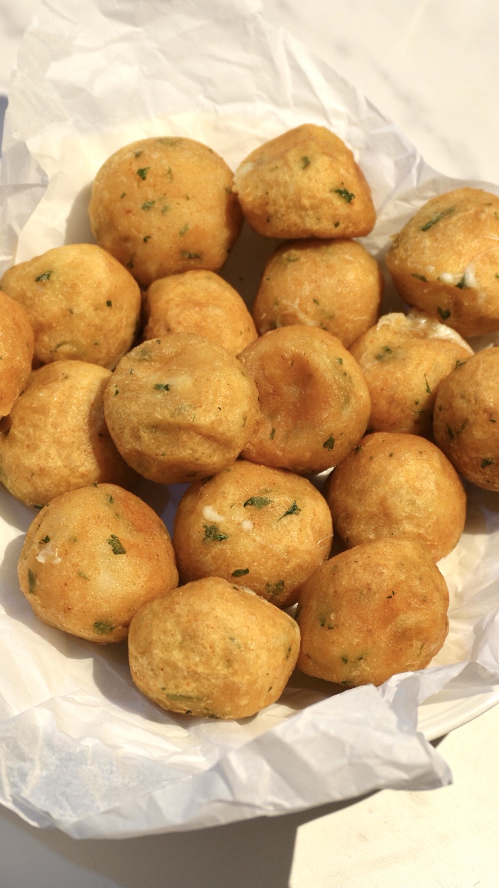 Cheesy Potato Balls